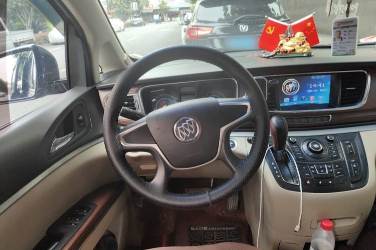 Used Buick GL8 2014 2.4L CT Luxury Business Comfort Edition Steering Wheel