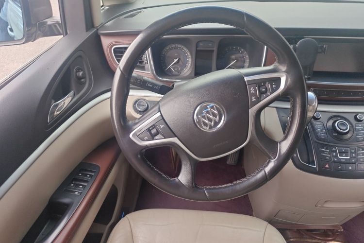 Used Buick GL8 2014 3.0L XT Luxury Business Flagship Edition Steering Wheel