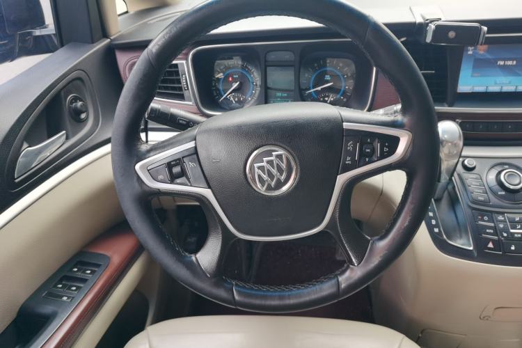 Used Buick GL8 2014 3.0L GT Luxury Business Haoya Edition Steering Wheel