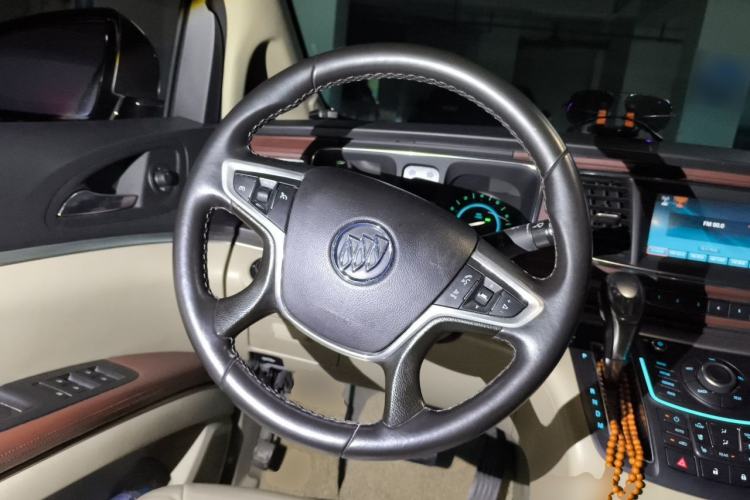 Used Buick GL8 2014 3.0L XT Luxury Business Flagship Edition Steering Wheel