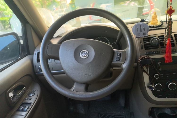 Used Buick GL8 2014 2.4L Classic Edition Steering Wheel