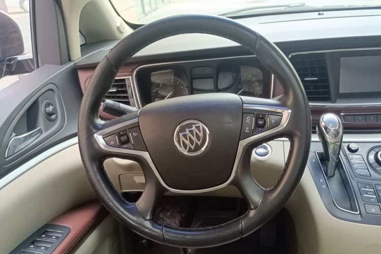 Used Buick GL8 2014 3.0L XT Luxury Business Flagship Edition Steering Wheel