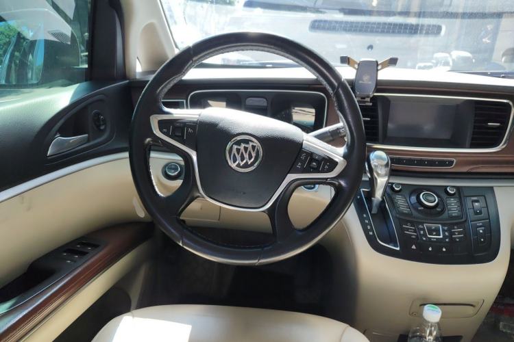 Used Buick GL8 2014 3.0L XT Luxury Business Flagship Edition Steering Wheel