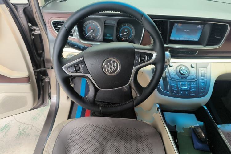 Used Buick GL8 2014 3.0L GT Luxury Business Haoya Edition Steering Wheel