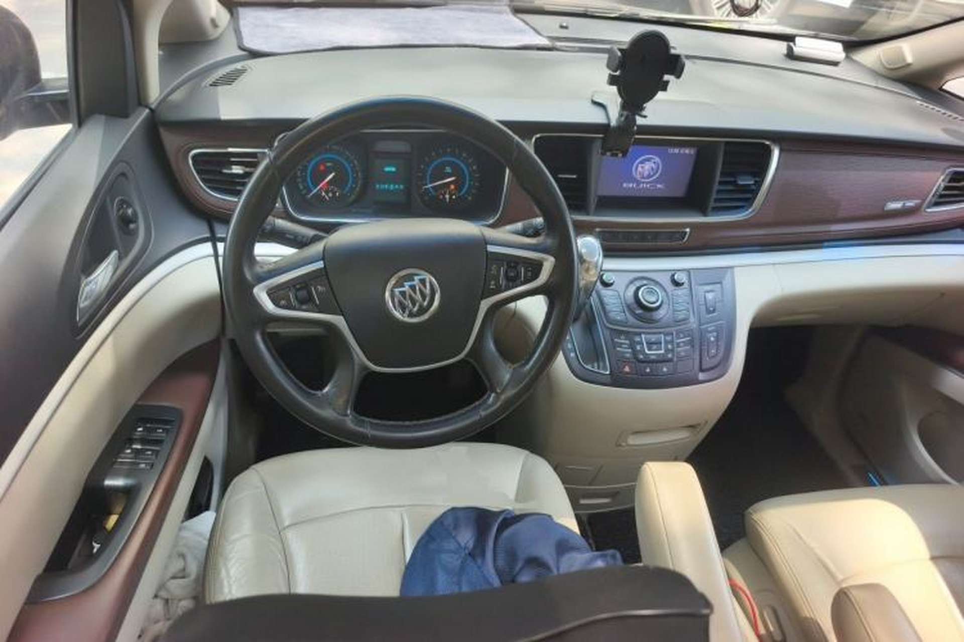 Used Buick GL8 2014 3.0L XT Luxury Business Flagship Edition Steering Wheel