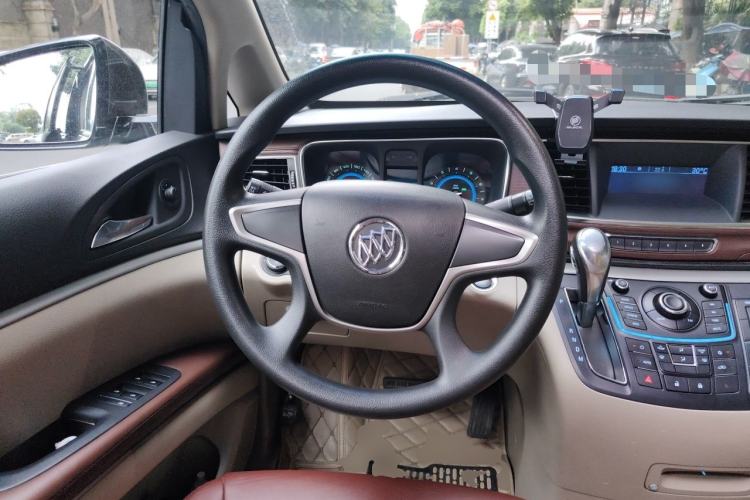 Used Buick GL8 2014 2.4L CT Luxury Business Comfort Edition Steering Wheel