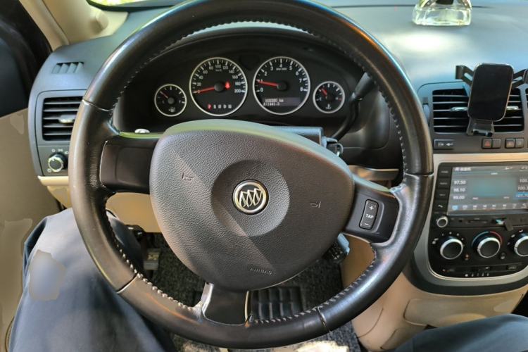 Used Buick GL8 2014 2.4L Executive Edition Steering Wheel