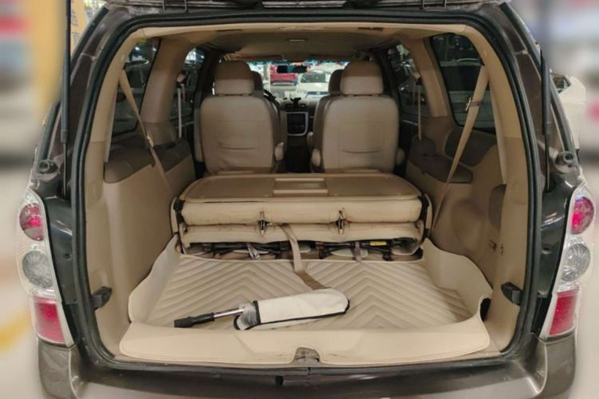 Used Buick GL8 2014 2.4L Classic Edition Trunk