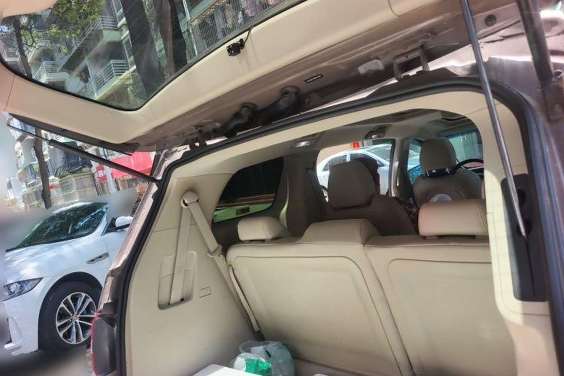 Used Buick GL8 2014 3.0L XT Luxury Business Flagship Edition Trunk