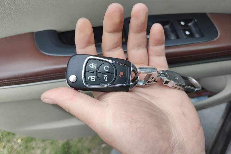 Used Buick GL8 2014 3.0L GT Luxury Business Haoya Edition Vehicle Key