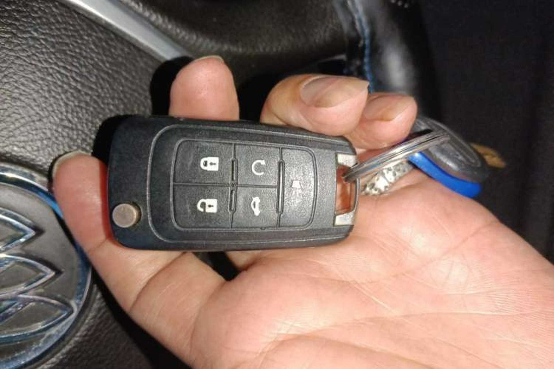 Used Buick GL8 2014 3.0L GT Luxury Business Haoya Edition Vehicle Key