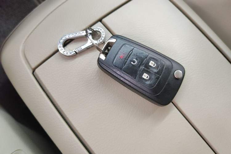 Used Buick GL8 2014 2.4L LT Luxury Business Executive Edition Vehicle Key