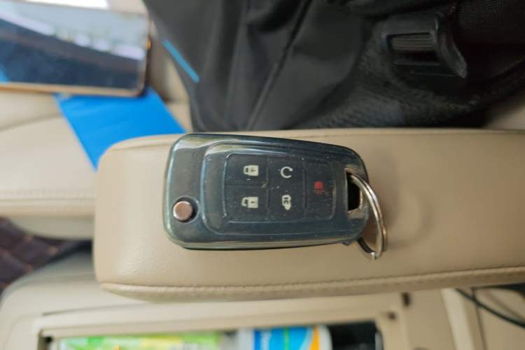 Used Buick GL8 2014 3.0L GT Luxury Business Haoya Edition Vehicle Key