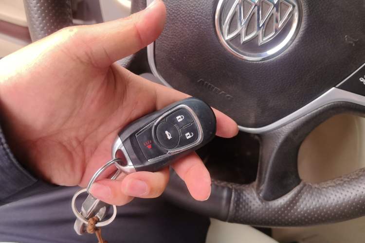 Used Buick GL8 2014 3.0L GT Luxury Business Haoya Edition Vehicle Key