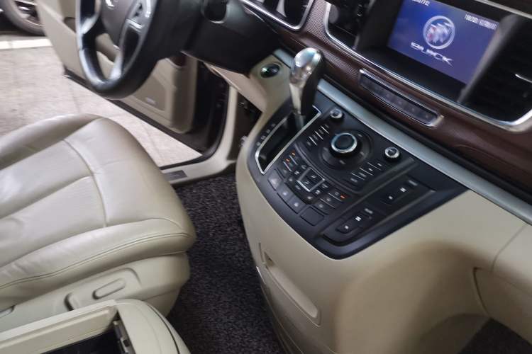 Used Buick GL8 2014 3.0L XT Luxury Business Flagship Edition Vehicle Key