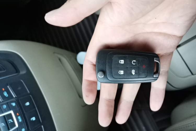 Used Buick GL8 2014 3.0L GT Luxury Business Haoya Edition Vehicle Key
