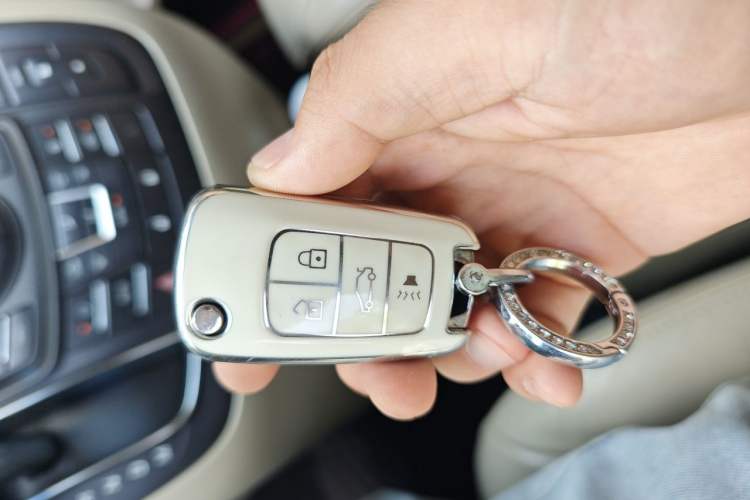 Used Buick GL8 2014 2.4L LT Luxury Business Executive Edition Vehicle Key