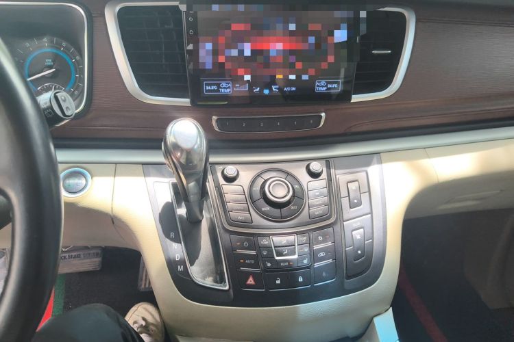 Used Buick GL8 2014 3.0L GT Luxury Business Haoya Edition Audio And AC Panel