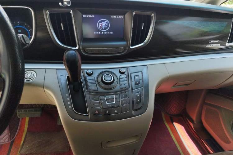 Used Buick GL8 2014 2.4L LT Luxury Business Executive Edition Audio And AC Panel