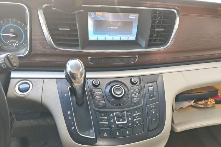 Used Buick GL8 2014 3.0L XT Luxury Business Flagship Edition Audio And AC Panel