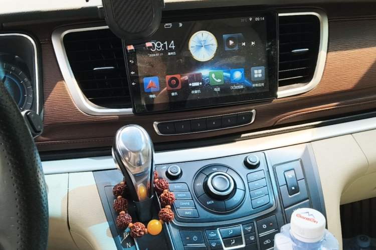 Used Buick GL8 2014 2.4L LT Luxury Business Executive Edition Audio And AC Panel