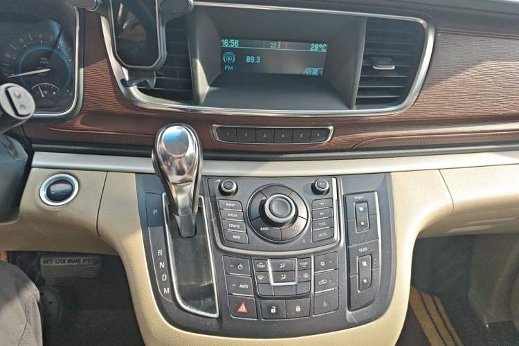 Used Buick GL8 2014 2.4L CT Luxury Business Comfort Edition Audio And AC Panel