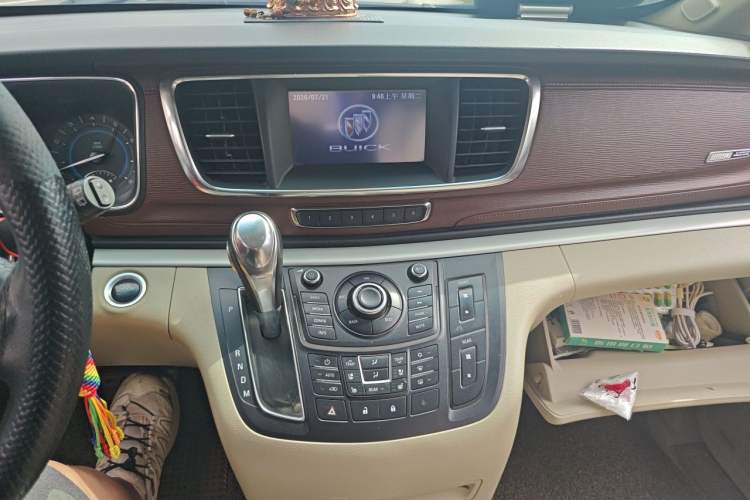 Used Buick GL8 2014 3.0L XT Luxury Business Flagship Edition Audio And AC Panel