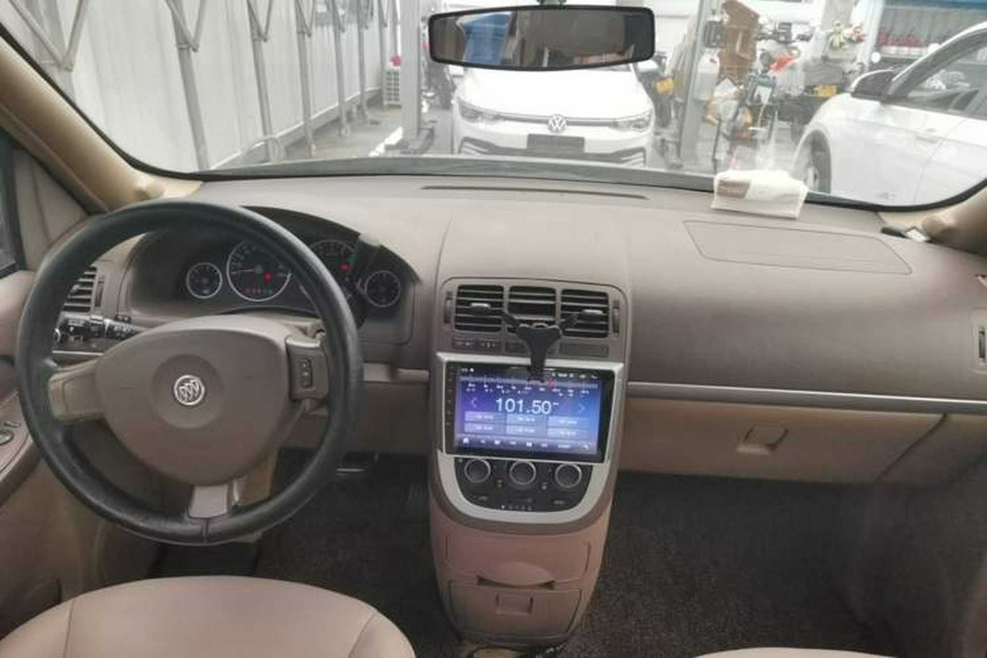 Used Buick GL8 2014 2.4L Classic Edition Center Console