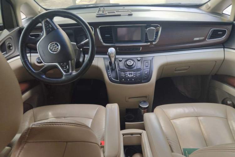 Used Buick GL8 2014 3.0L XT Luxury Business Flagship Edition Center Console