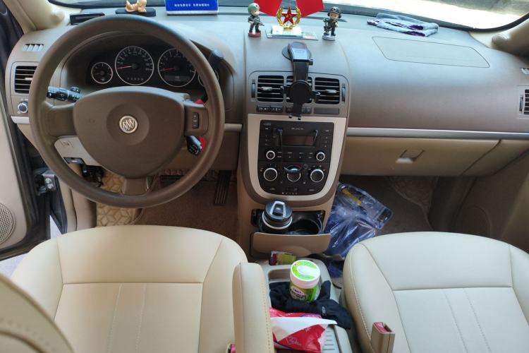 Used Buick GL8 2014 2.4L Comfort Edition Center Console