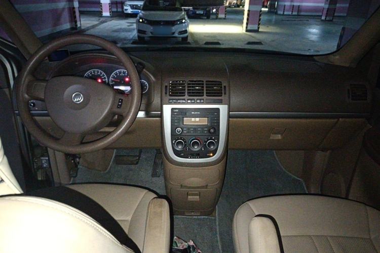 Used Buick GL8 2014 2.4L Comfort Edition Center Console