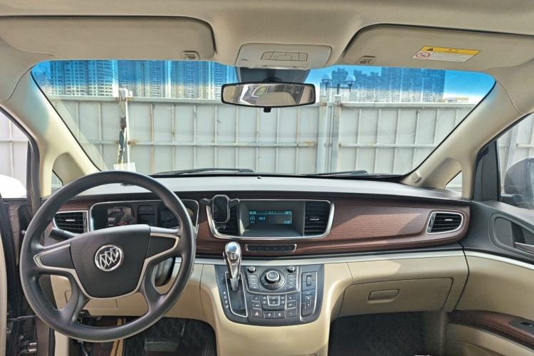 Used Buick GL8 2014 2.4L CT Luxury Business Comfort Edition Center Console