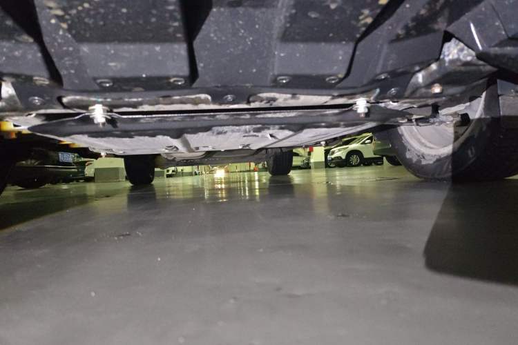 Used Buick GL8 2014 2.4L CT Luxury Business Comfort Edition Chassis Front