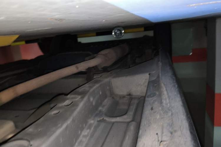 Used Buick GL8 2014 2.4L Executive Edition Chassis Front Right