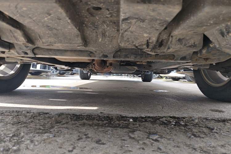 Used Buick GL8 2014 2.4L CT Luxury Business Comfort Edition Chassis Front