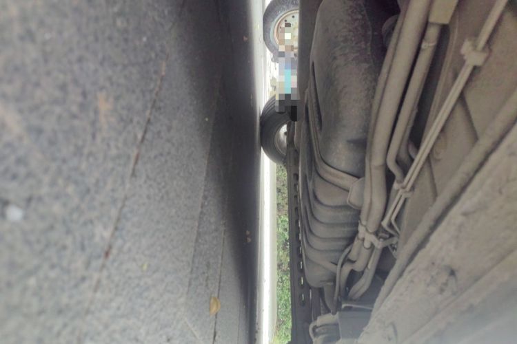 Used Buick GL8 2014 2.4L Executive Edition Chassis Rear Left