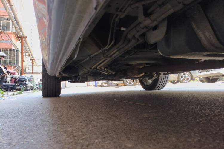 Used Buick GL8 2014 2.4L Comfort Edition Chassis Rear Left