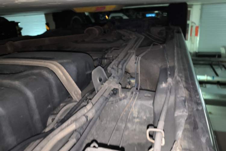 Used Buick GL8 2014 2.4L Executive Edition Chassis Rear Left