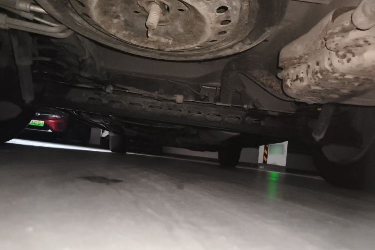 Used Buick GL8 2014 2.4L Classic Edition Chassis Rear