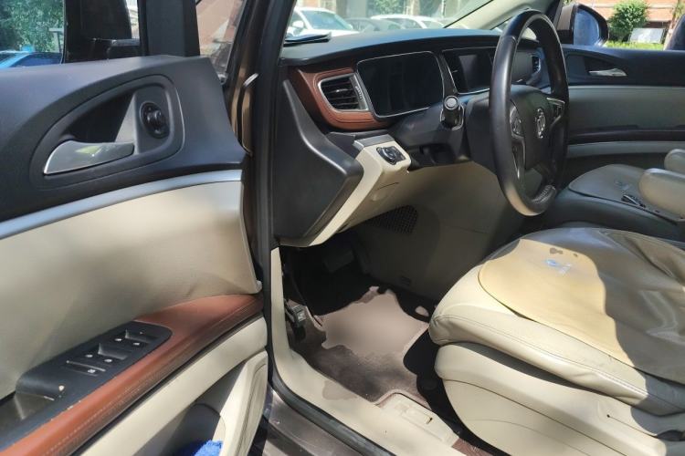 Used Buick GL8 2014 3.0L GT Luxury Business Haoya Edition Driver Seat
