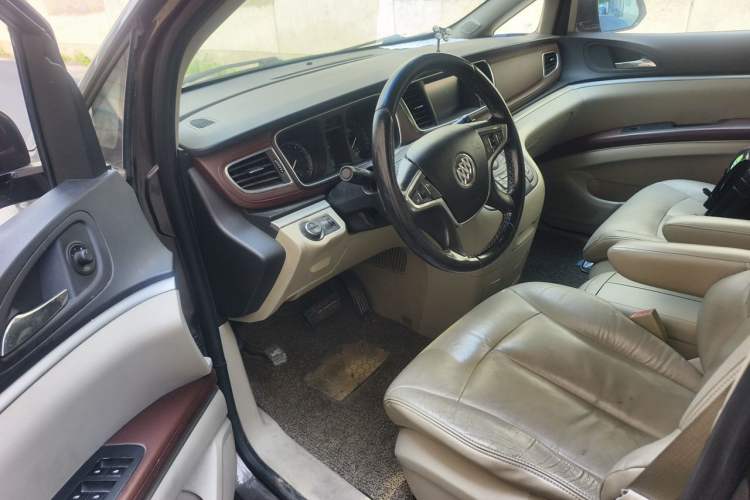 Used Buick GL8 2014 3.0L GT Luxury Business Haoya Edition Driver Seat