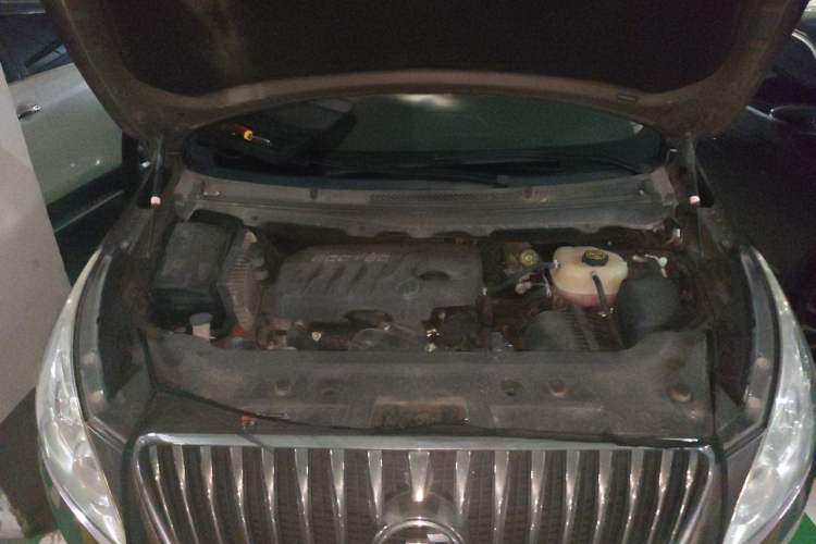 Used Buick GL8 2014 2.4L CT Luxury Business Comfort Edition Engine Bay