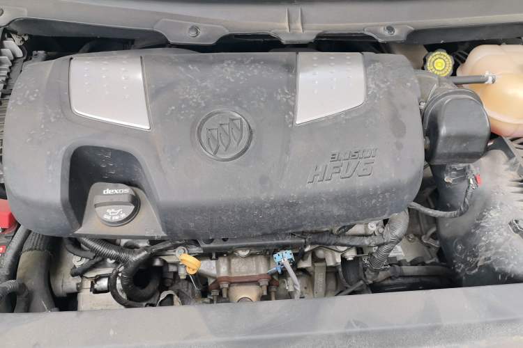 Used Buick GL8 2014 3.0L GT Luxury Business Haoya Edition Engine Bay
