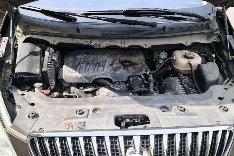 Used Buick GL8 2014 2.4L LT Luxury Business Executive Edition Engine Bay