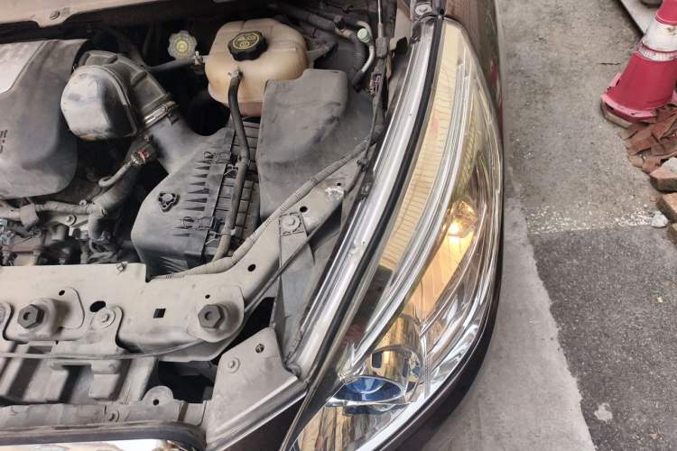 Used Buick GL8 2014 3.0L GT Luxury Business Haoya Edition Engine Bay Left