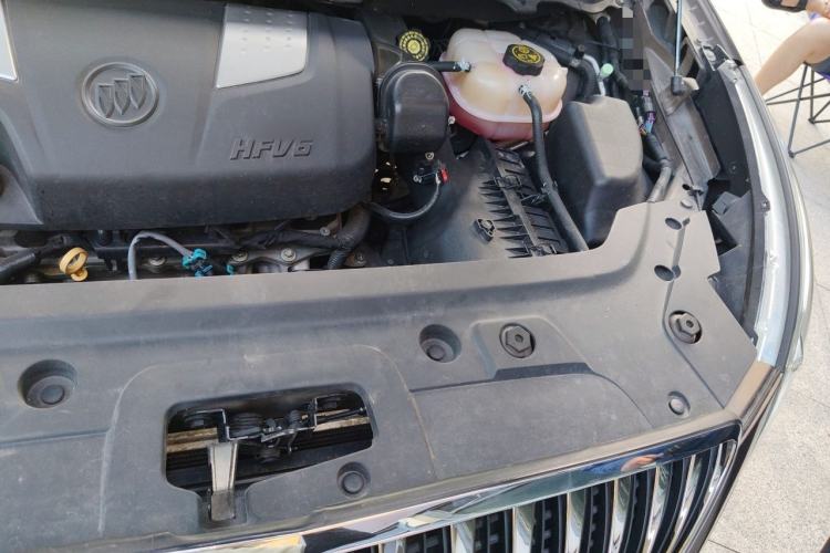 Used Buick GL8 2014 3.0L XT Luxury Business Flagship Edition Engine Bay Left