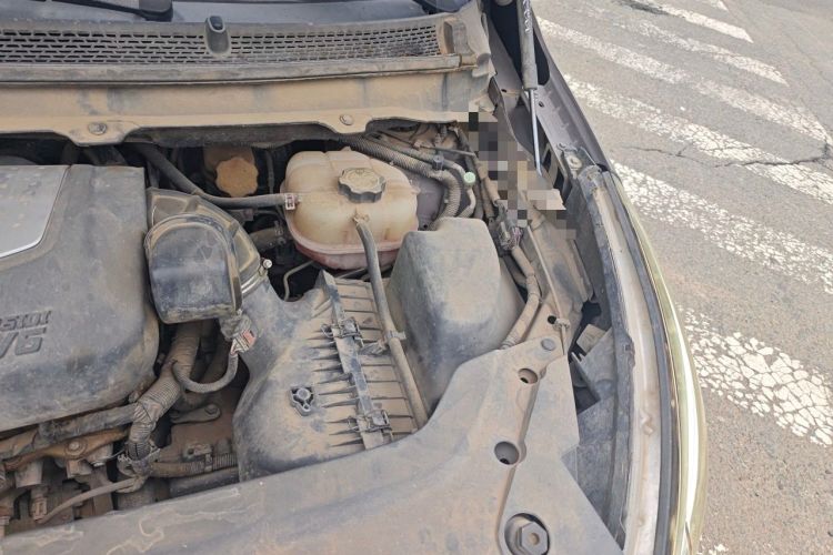 Used Buick GL8 2014 3.0L XT Luxury Business Flagship Edition Engine Bay Left
