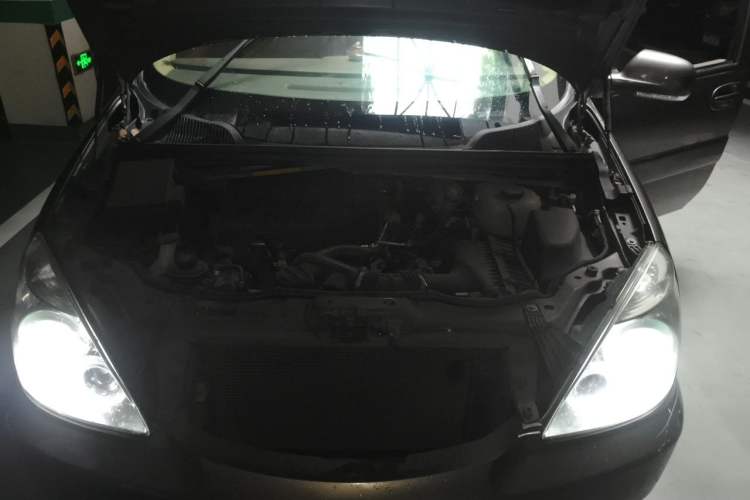 Used Buick GL8 2014 2.4L Classic Edition Engine Bay