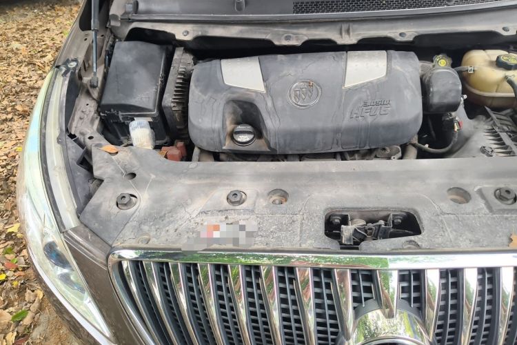Used Buick GL8 2014 3.0L GT Luxury Business Haoya Edition Engine Bay Right