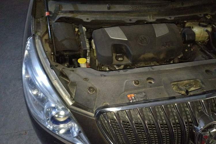 Used Buick GL8 2014 3.0L XT Luxury Business Flagship Edition Engine Bay Right